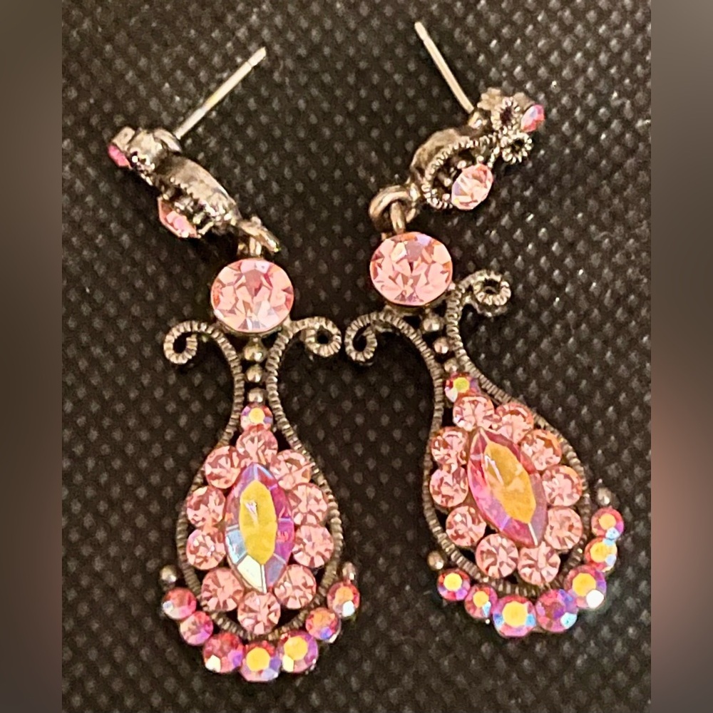 Vintage SNK 1980s Pink Crystal Gunmetal Victorian Chandelier Drop Earrings Shiny